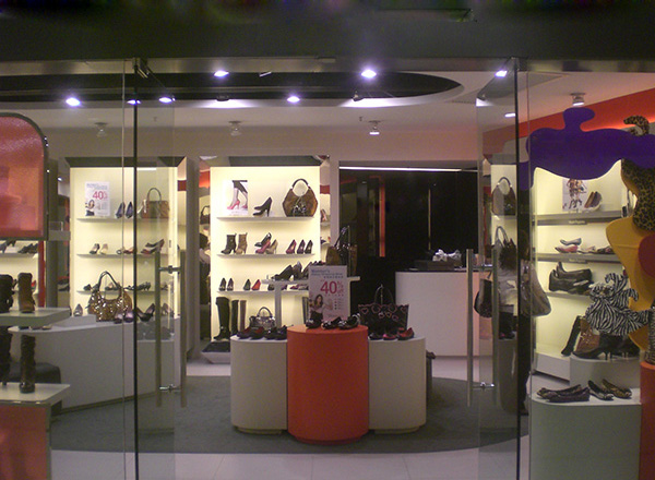 男女鞋展示柜